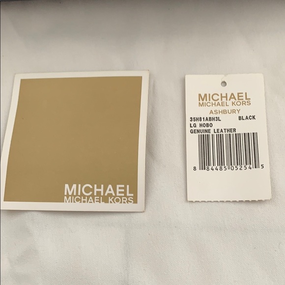 Michael kors black top handle with gold detail - Picture 4 of 5